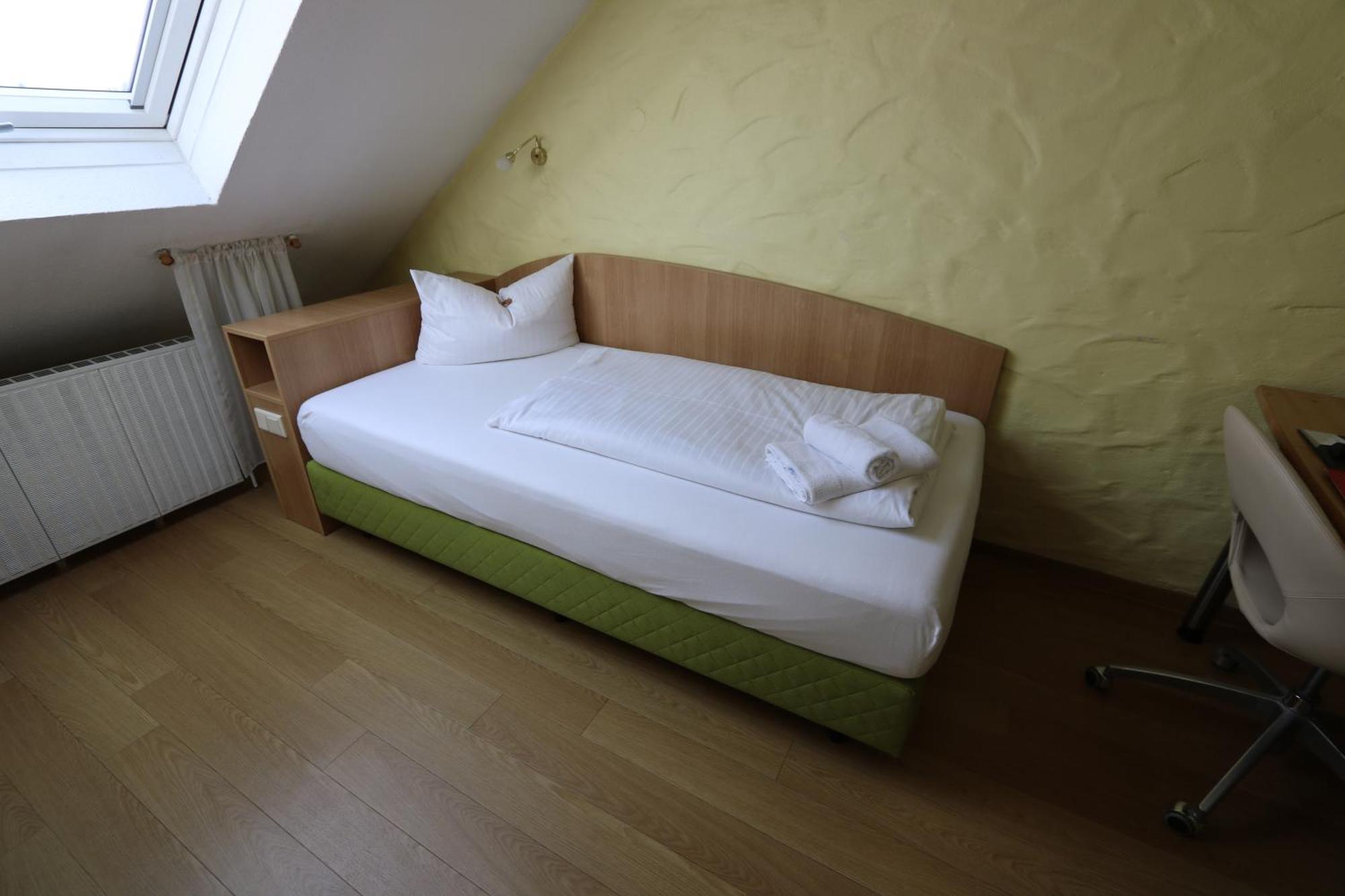Hotel Avenue Altenfurt Núremberg Exterior foto